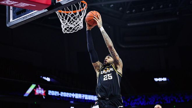 AYX-包含摩托车赛半决赛焦点战：渝州麒麟队淘汰对手陇右旋风队，外线火力全开。防守强度拉满的词条