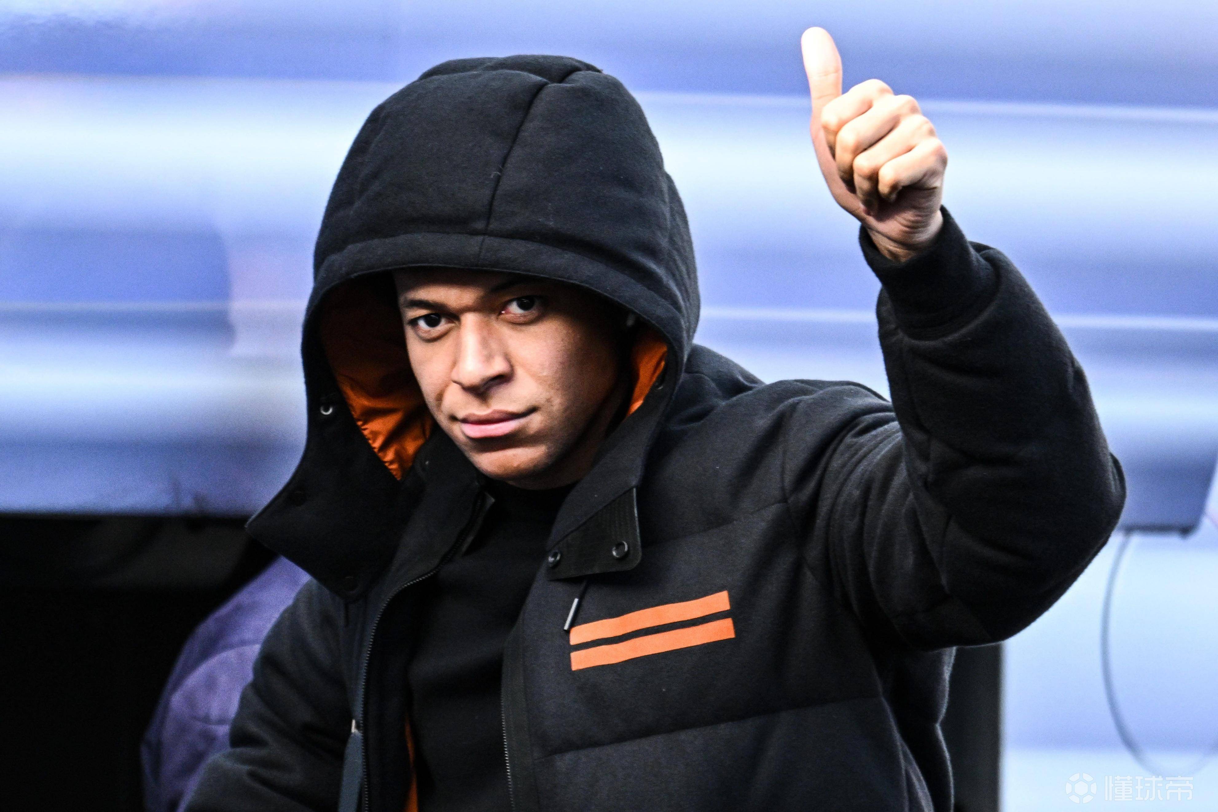 AYX-包含姆巴佩在TES比赛中锐不可当，出色防守引发热议！引发球迷热议的词条